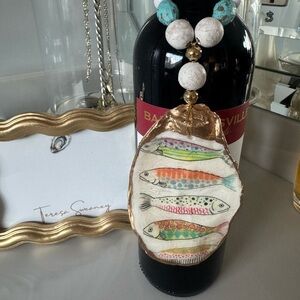 Handmade Oyster Shell Colorful Fish Wine Bottle Ornament